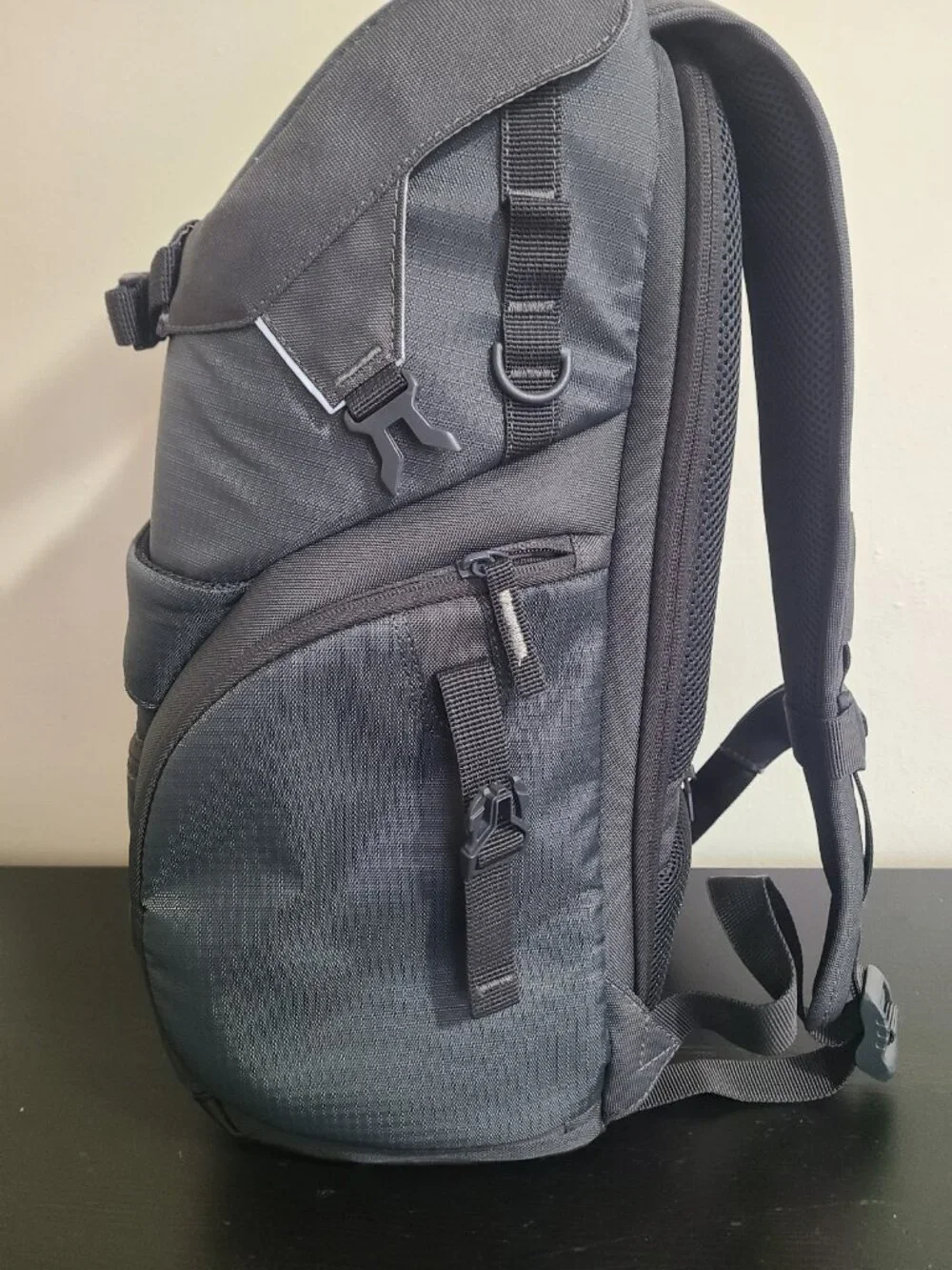 Vanguard ADAPTOR48 Backpack Camera 16'' Laptop Tripod Divider Bag Case Gray